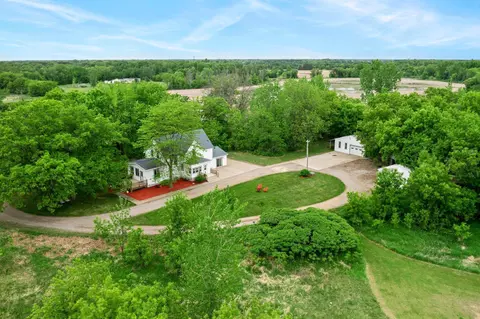 31513 Naples St NE, Cambridge, MN 55008