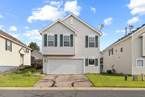 7374 Windsor Dr N, Shakopee, MN 55379