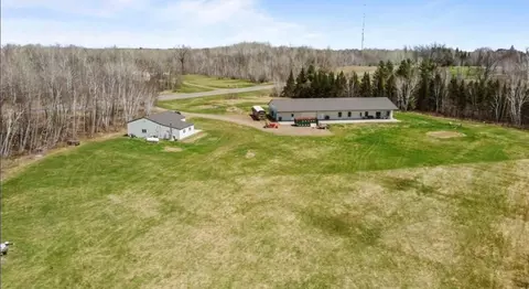 11124 Dahl Rd, Hinckley, MN 55037