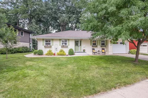 100 Lake Park Pl, Fairmont, MN 56031
