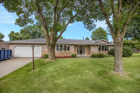 545 Spruce St, Paynesville, MN 56362