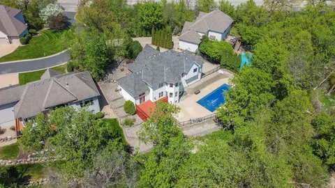330 Wolf Pointe Trl, Long Lake, MN 55356