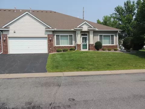 3901 Lawndale Ln N, Plymouth, MN 55446
