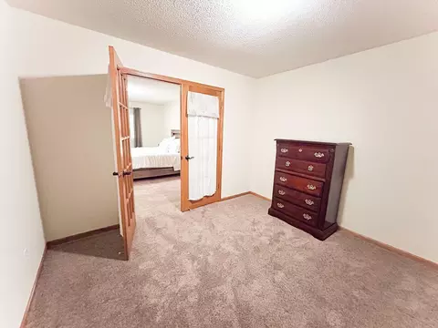 Bedroom - 3408 Eagan Oaks Ct, Eagan, MN 55123 photo 4 of 4