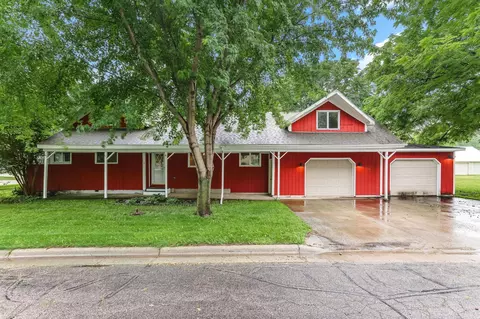 Exterior - 101 Maple St, Danube, MN 56230 photo 2 of 5