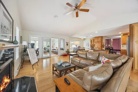 5427 Twin Lake Blvd E, Brooklyn Center, MN 55429
