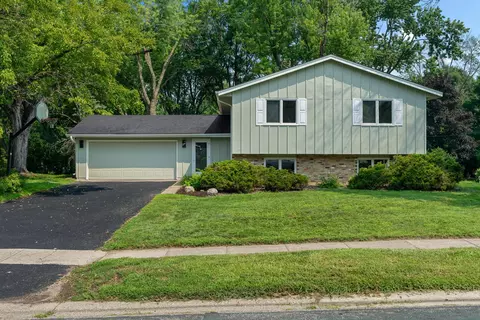 6000 W 105th St, Bloomington, MN 55438