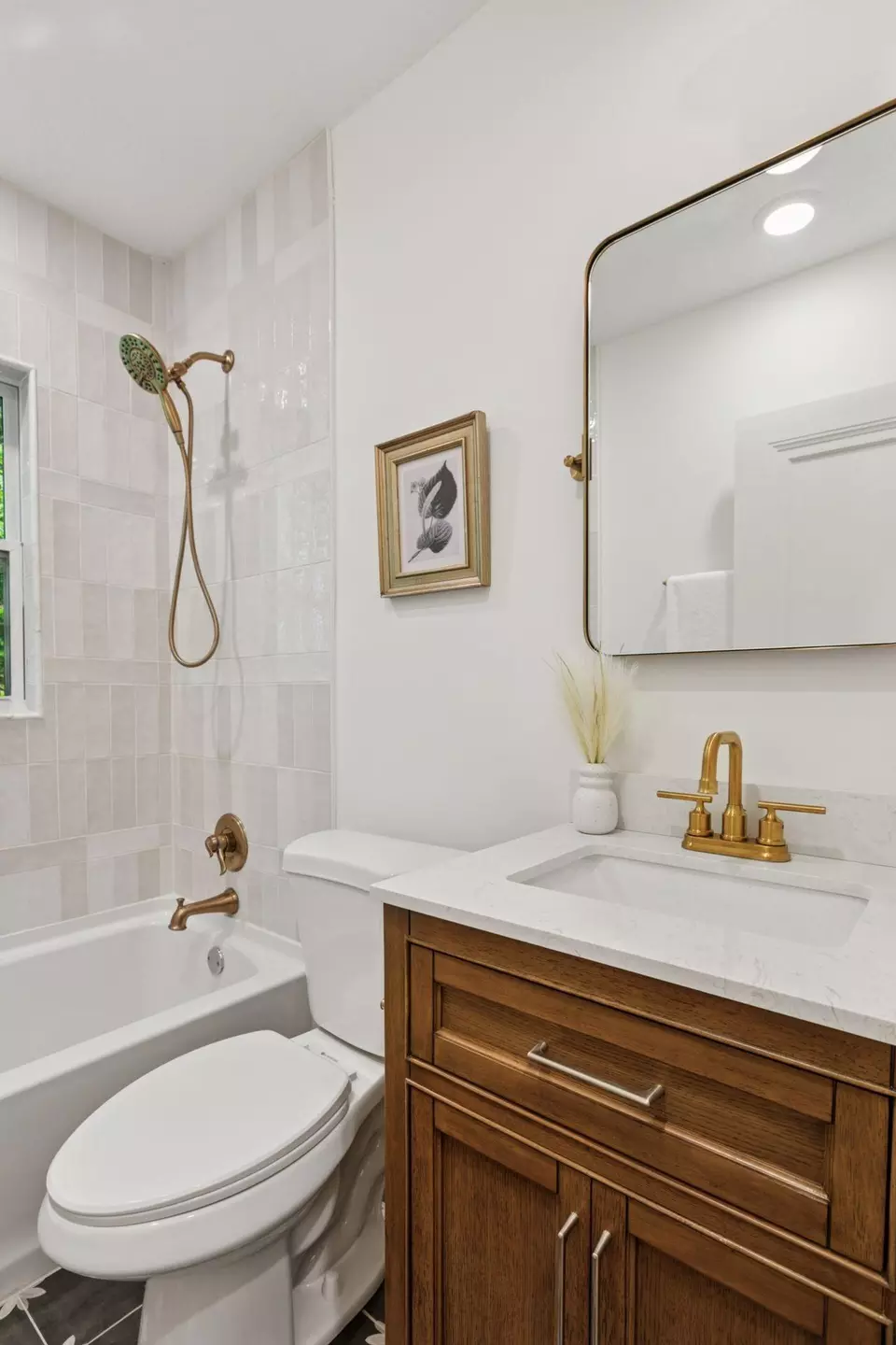 Bath - 2930 Salem Ave, Saint Louis Park, MN 55416 photo 2 of 4