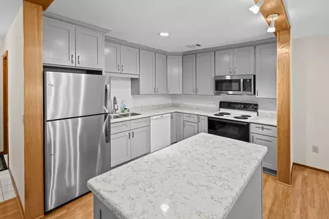 7413 W Franklin Ave, Saint Louis Park, MN 55426