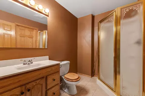 Bath - 1305 18th St E, Glencoe, MN 55336 photo 2 of 2
