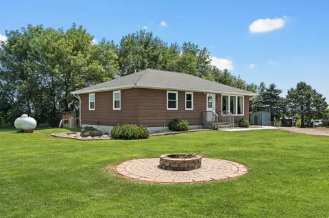 11809 SW 72nd Ave, Ellendale, MN 56026