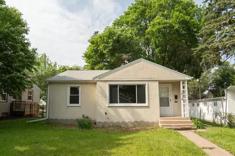 1518 4th St N, South Saint Paul, MN 55075