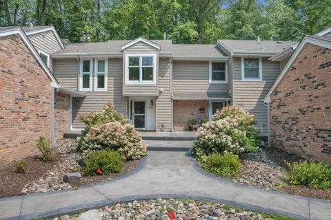 8781 Basswood Rd, Eden Prairie, MN 55344