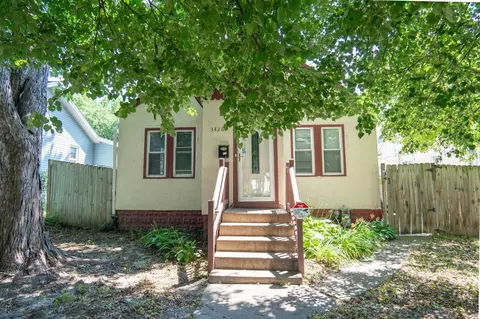 3426 Queen Ave N, Minneapolis, MN 55412