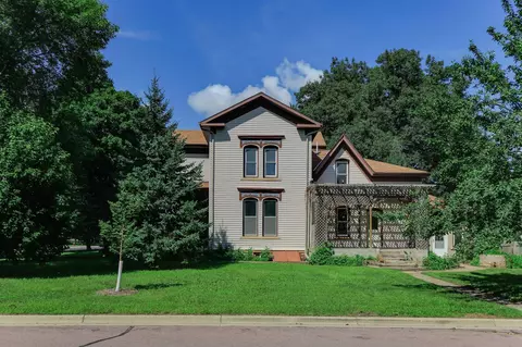 305 N Minnesota Ave, Saint Peter, MN 56082