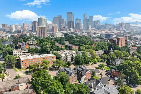 232 W Franklin Ave #302, Minneapolis, MN 55404