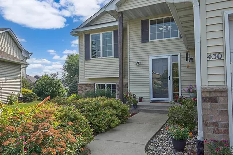 430 Elena Ln, Saint Joseph, MN 56374