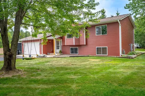 5169 Evergreen Trl, North Branch, MN 55056