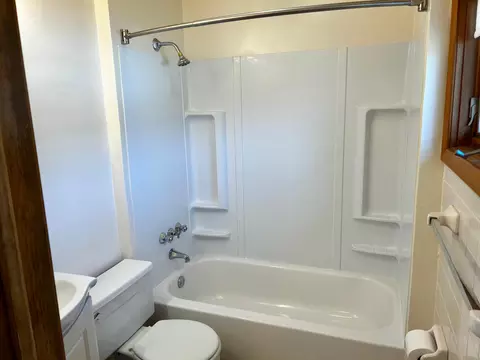 Bath - 418 S 9th St, Brainerd, MN 56401 photo 1 of 4