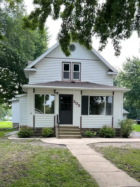 205 3rd St E, Morgan, MN 56266