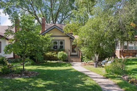4848 15th Ave S, Minneapolis, MN 55417