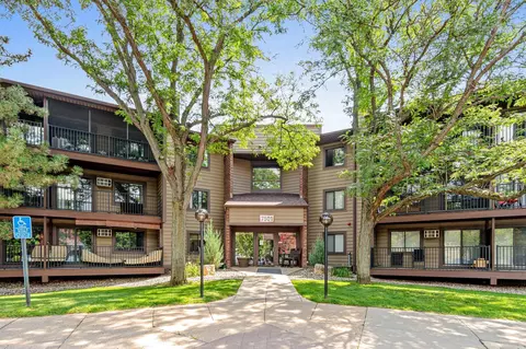 7501 W 101st St #107, Bloomington, MN 55438
