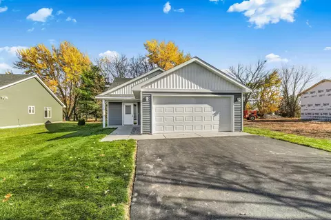 1025 3rd Ave NE, Milaca, MN 56353