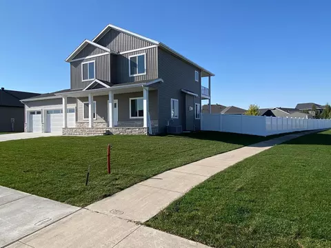 7311 Eagle Pointe Dr S, Fargo, ND 58104 photo 4