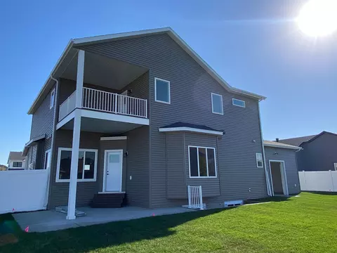 7311 Eagle Pointe Dr S, Fargo, ND 58104 photo 5