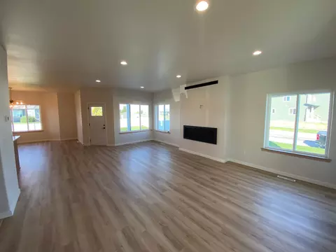 7311 Eagle Pointe Dr S, Fargo, ND 58104 photo 13