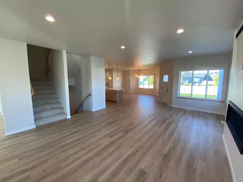 7311 Eagle Pointe Dr S, Fargo, ND 58104 photo 8