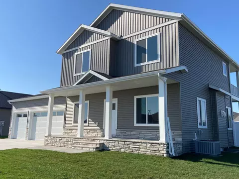 7311 Eagle Pointe Dr S, Fargo, ND 58104 photo 3