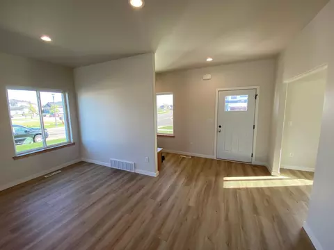7311 Eagle Pointe Dr S, Fargo, ND 58104 photo 12