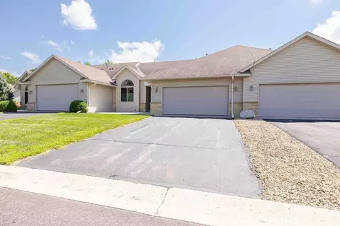 53 Egret Ln, Elysian, MN 56028