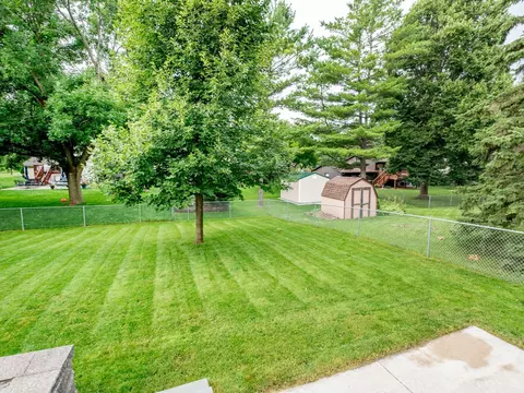 Exterior - 1936 Timber Wolf Trl S, Eagan, MN 55122 photo 9 of 13