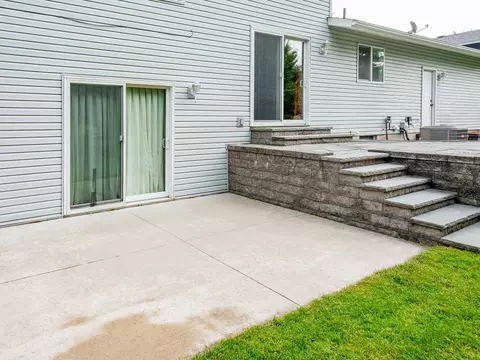 Exterior - 1936 Timber Wolf Trl S, Eagan, MN 55122 photo 7 of 13