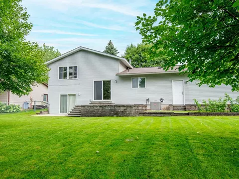 Exterior - 1936 Timber Wolf Trl S, Eagan, MN 55122 photo 5 of 13