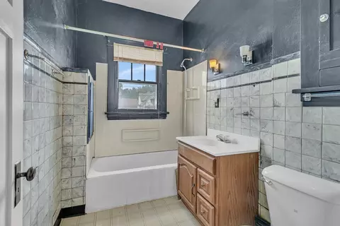 Bath - 117 16th Ave S, Saint Cloud, MN 56301 photo 1 of 1