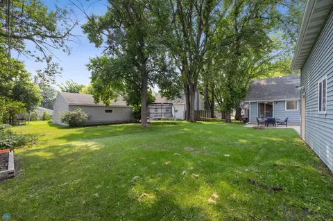 Exterior - 818 19th St S, Fargo, ND 58103 photo 5 of 6