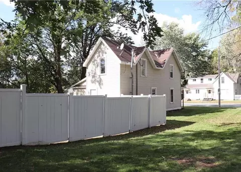 1020 14th Ave E, Menomonie, WI 54751