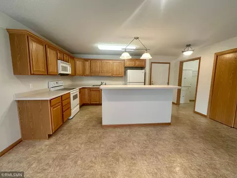 15631 Linnet St NW #109, Andover, MN 55304