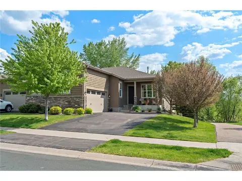 6627 W 133rd St, Savage, MN 55378
