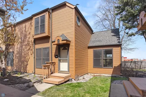 1415 W Gateway Cir S #14, Fargo, ND 58103