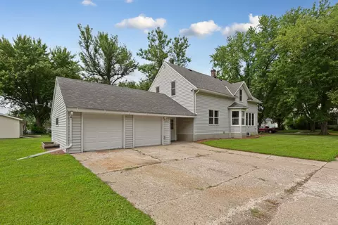 Exterior - 303 4th St E, Morgan, MN 56266 photo 7 of 8