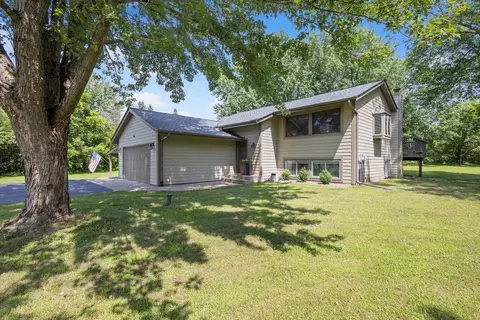 535 Nordic Ln, Hudson, WI 54016