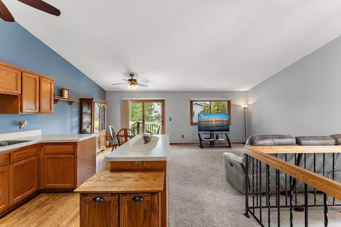 3487 York Dr, Woodbury, MN 55125