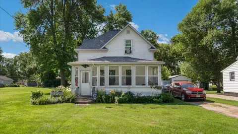203 W Oak St, Osakis, MN 56360
