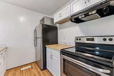 Kitchen - 4478 Cinnamon Ridge Trl #A, Eagan, MN 55122 photo 1 of 3