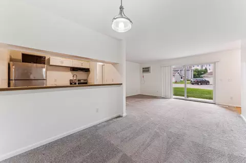 Living - 4478 Cinnamon Ridge Trl #A, Eagan, MN 55122 photo 4 of 4