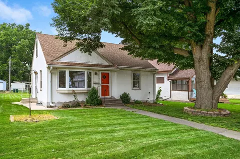 212 14th Ave S, South Saint Paul, MN 55075